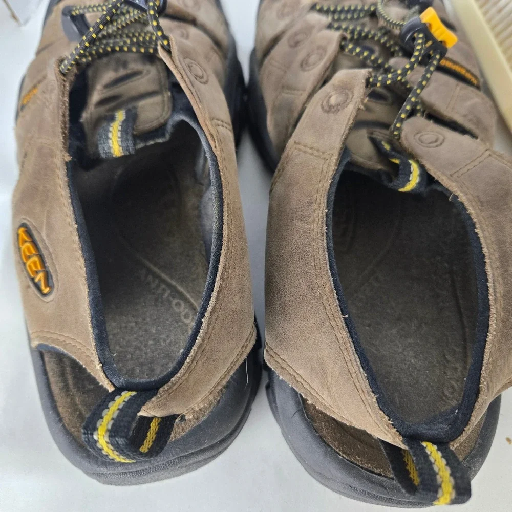 KEEN Newport Sandals Mens Size 8 women's size 9.5 Brown Waterproof Hiking #1053